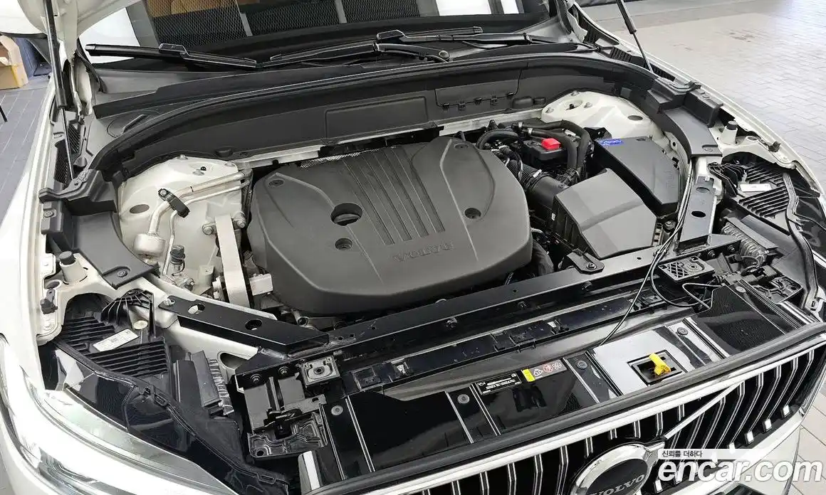 Volvo XC60 2022 2.0 гидро в Москве № 1618528, фото 6