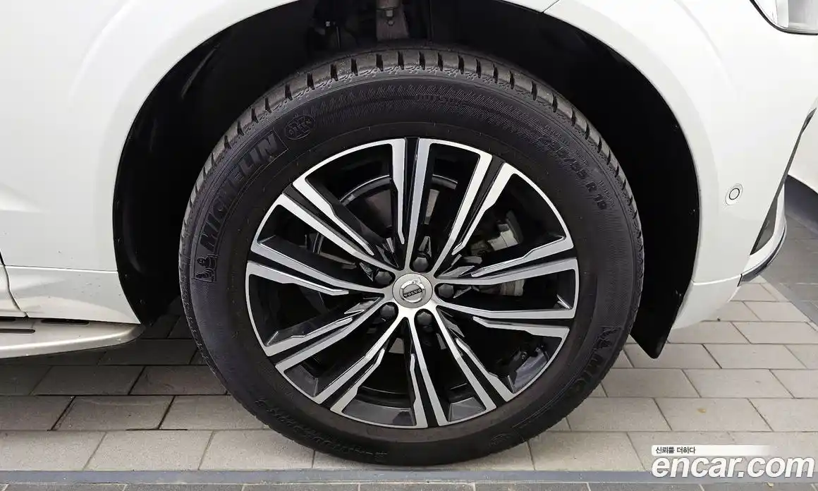 Volvo XC60 2022 2.0 гидро в Москве № 1618528, фото 7