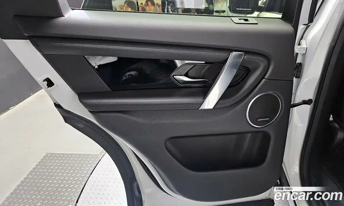 Land Rover Discovery Sport 2020 2.0 гидро в Москве № 1619533, фото 15