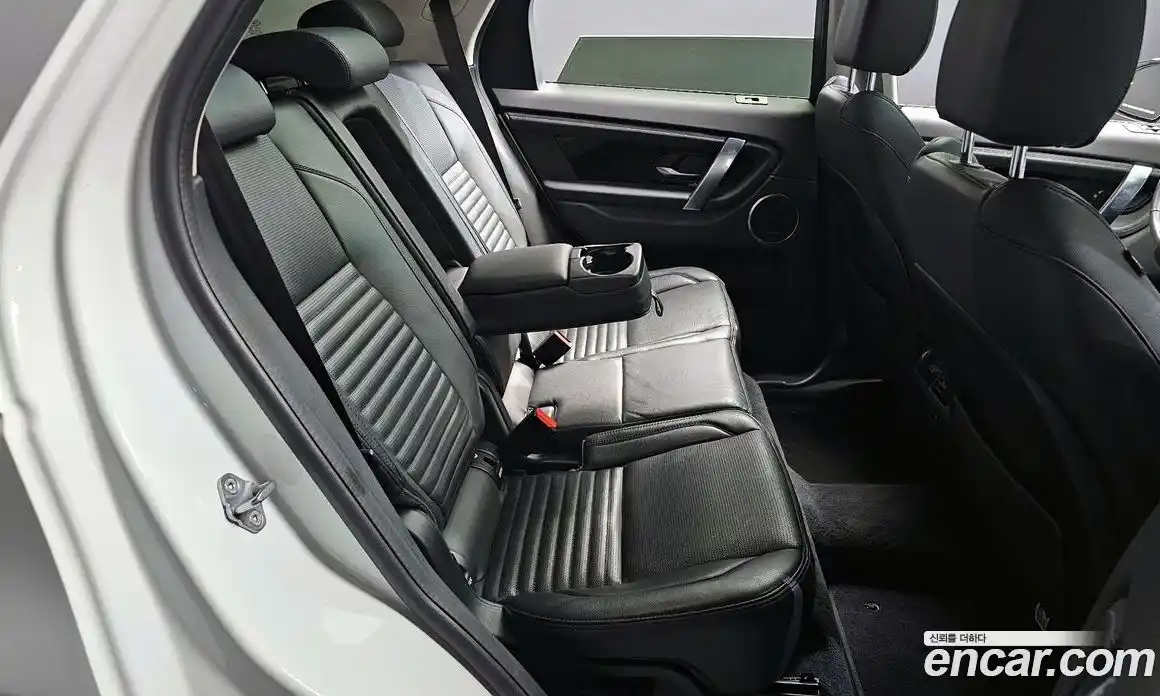 Land Rover Discovery Sport 2020 2.0 гидро в Москве № 1619533, фото 18