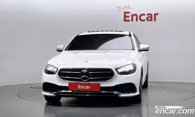 Mercedes-Benz E-Class 2023 2.0 гидро в Москве № 1689906, миниатюра 3