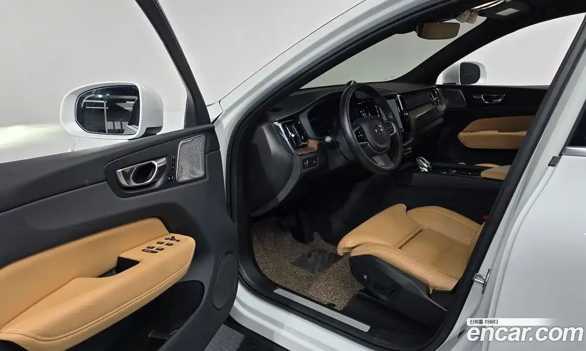 Volvo XC60 2022 2.0 гидро в Москве № 1691509, фото 13