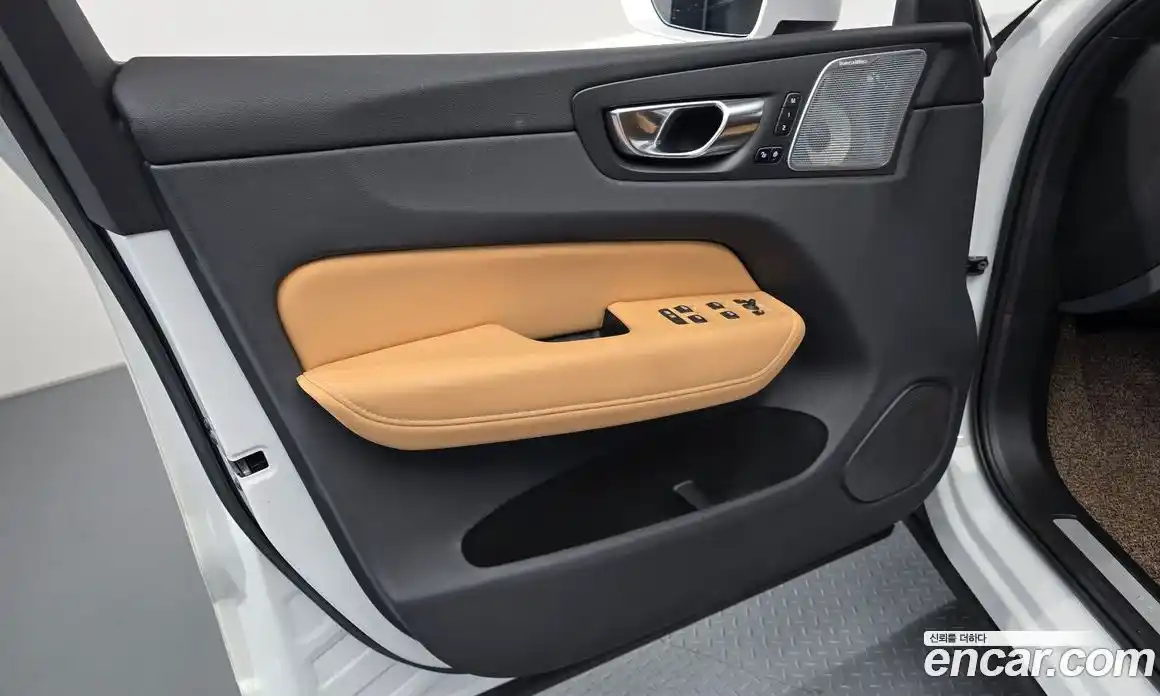 Volvo XC60 2022 2.0 гидро в Москве № 1691509, фото 14