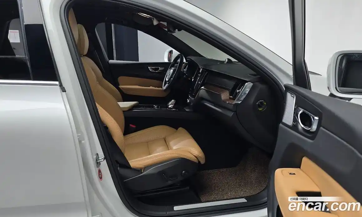 Volvo XC60 2022 2.0 гидро в Москве № 1691509, фото 16