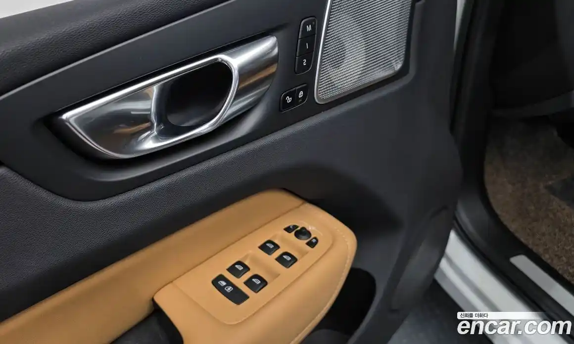 Volvo XC60 2022 2.0 гидро в Москве № 1691509, фото 35