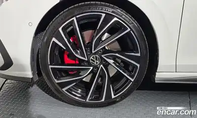 Volkswagen Golf 2024 2.0 гидро в Москве № 1693136, миниатюра 5