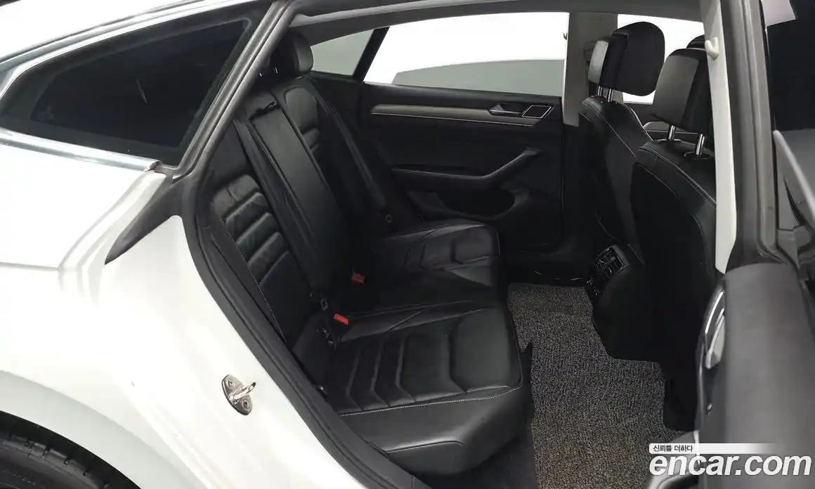 Volkswagen Arteon 2019 2.0 гидро в Москве № 1693314, фото 16