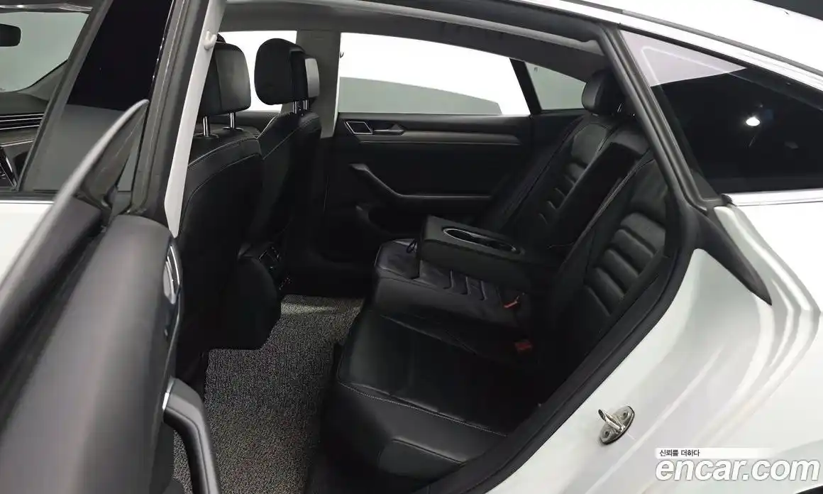 Volkswagen Arteon 2019 2.0 гидро в Москве № 1693314, фото 17