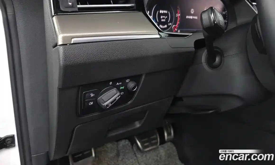 Volkswagen Arteon 2019 2.0 гидро в Москве № 1693314, фото 19