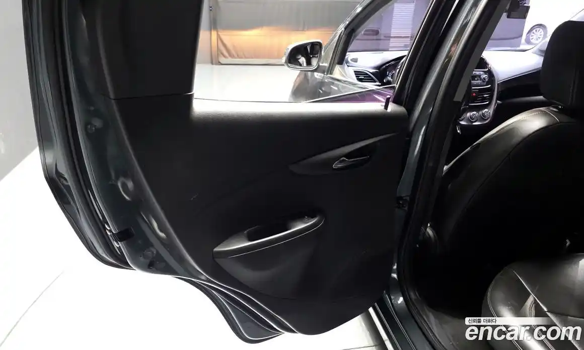 Chevrolet Spark 2018 1.0 гидро в Москве, фото 15