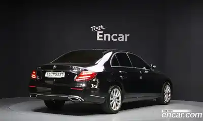 Mercedes-Benz E-Class 2020 2.0 гидро в Москве № 1762816, миниатюра 2