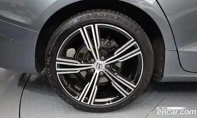 Volvo S60 2021 2.0 гидро в Москве № 1763579, миниатюра 5