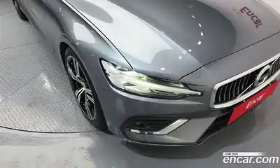 Volvo S60 2021 2.0 гидро в Москве № 1763579, миниатюра 8