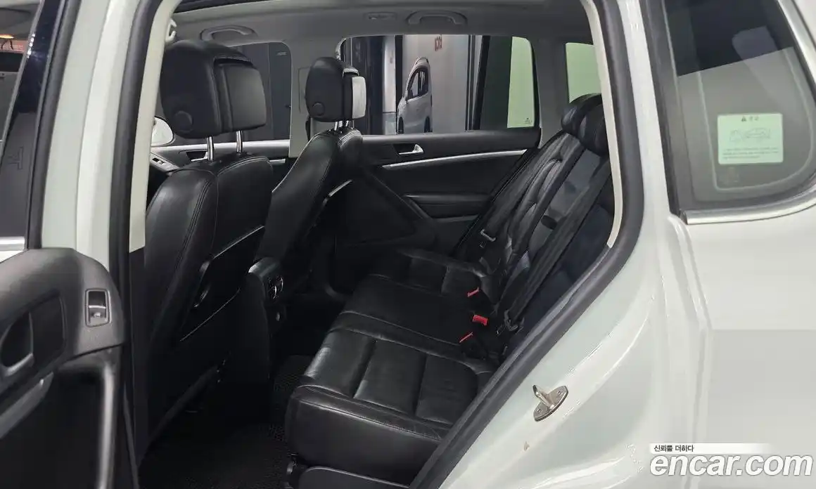 Volkswagen Tiguan 2014 2.0 гидро в Москве № 1765276, фото 18