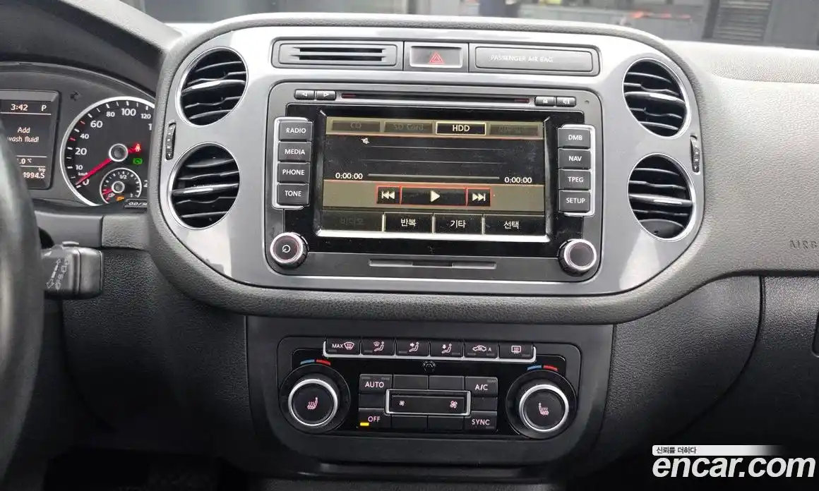 Volkswagen Tiguan 2014 2.0 гидро в Москве № 1765276, фото 20