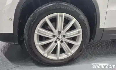 Volkswagen Tiguan 2014 2.0 гидро в Москве № 1765276, миниатюра 5