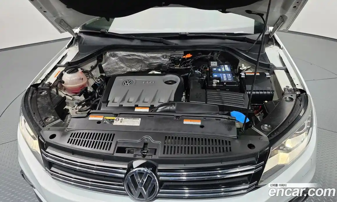 Volkswagen Tiguan 2014 2.0 гидро в Москве № 1765276, фото 6