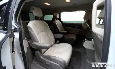 Kia Canival 2023 3.5 гидро в Москве № 1831995, миниатюра 12