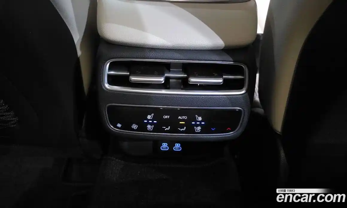Genesis GV70 2024 2.5 гидро в Москве № 1832156, фото 25