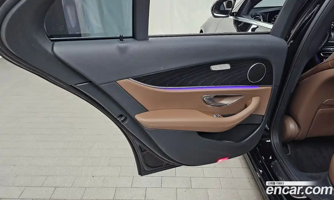 Mercedes-Benz E-Class 2023 2.0 гидро в Москве № 1833928, фото 15