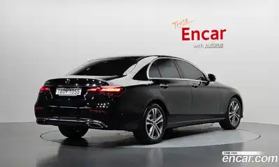 Mercedes-Benz E-Class 2023 2.0 гидро в Москве № 1833928, миниатюра 2