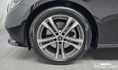Mercedes-Benz E-Class 2023 2.0 гидро в Москве № 1833928, миниатюра 5