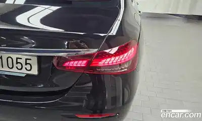 Mercedes-Benz E-Class 2023 2.0 гидро в Москве № 1833928, миниатюра 9