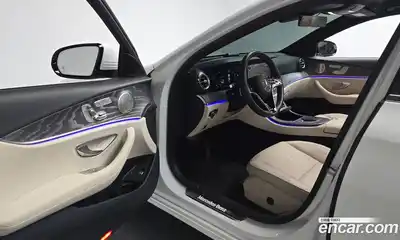 Mercedes-Benz E-Class 2022 2.0 гидро в Москве № 1834688, миниатюра 12