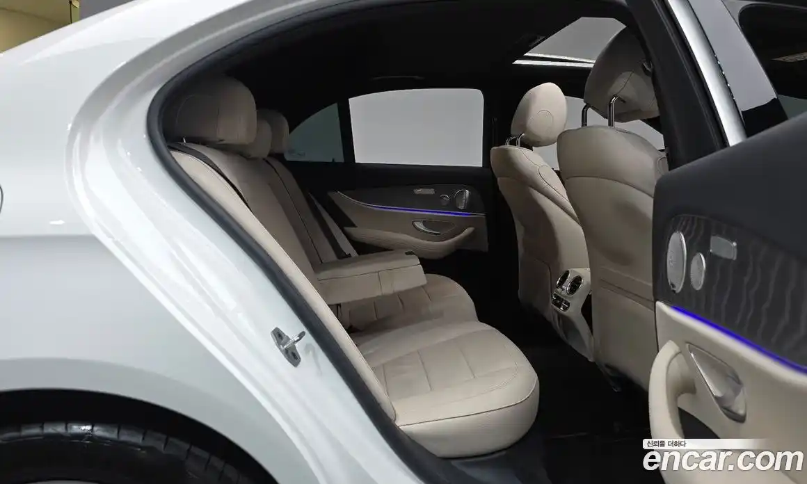 Mercedes-Benz E-Class 2022 2.0 гидро в Москве № 1834688, фото 17