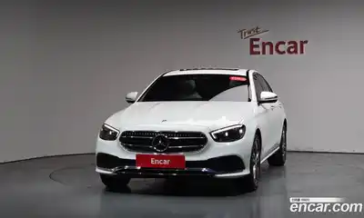 Mercedes-Benz E-Class 2022 2.0 гидро в Москве № 1834688, миниатюра 2