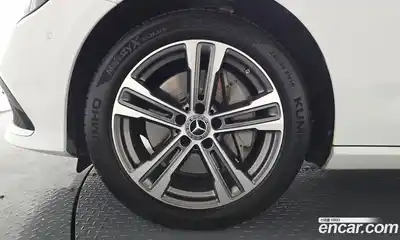 Mercedes-Benz E-Class 2022 2.0 гидро в Москве № 1834688, миниатюра 4