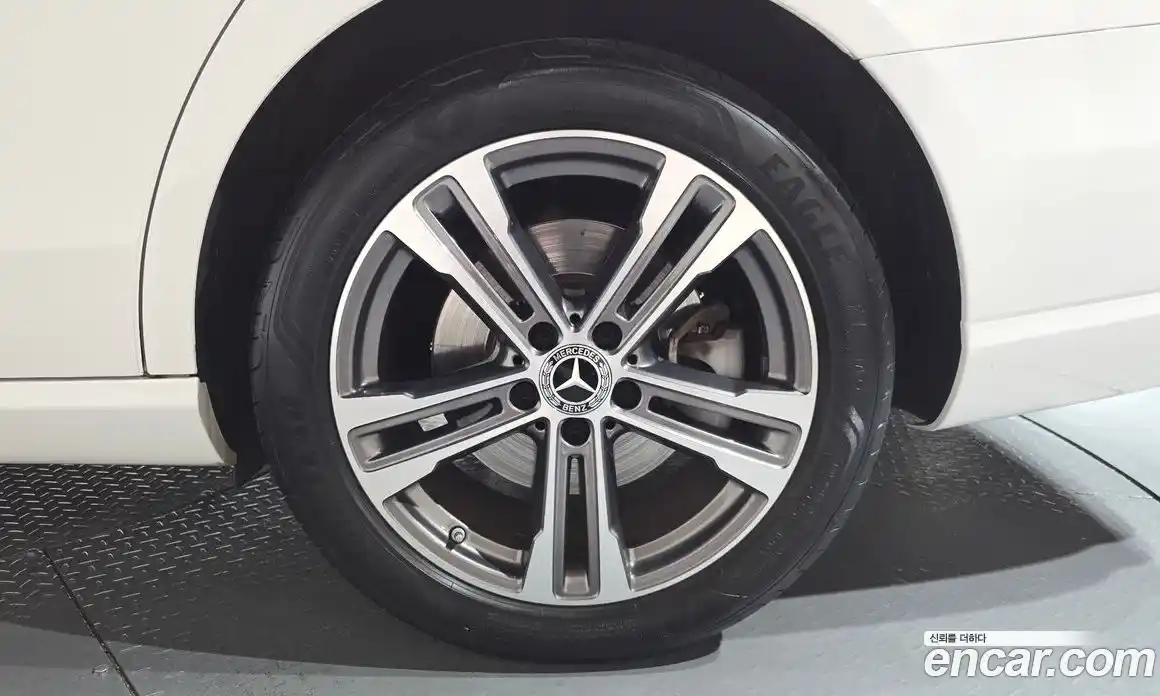 Mercedes-Benz E-Class 2022 2.0 гидро в Москве № 1834688, фото 6
