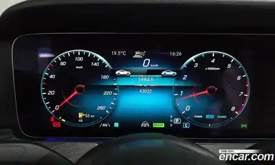 Mercedes-Benz E-Class 2022 2.0 гидро в Москве № 1834688, миниатюра 10