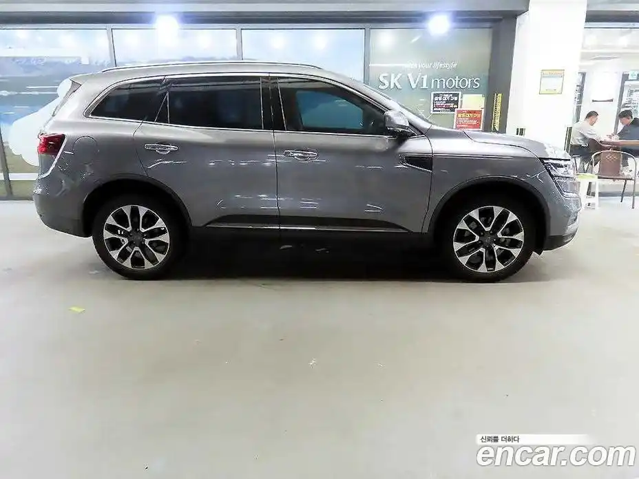Renault QM6 2017 2.0 гидро в Москве № 1835091, фото 3