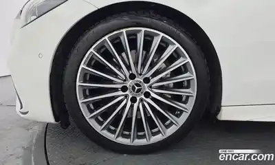 Mercedes-Benz C-Class 2023 2.0 гидро в Москве № 1836120, миниатюра 5