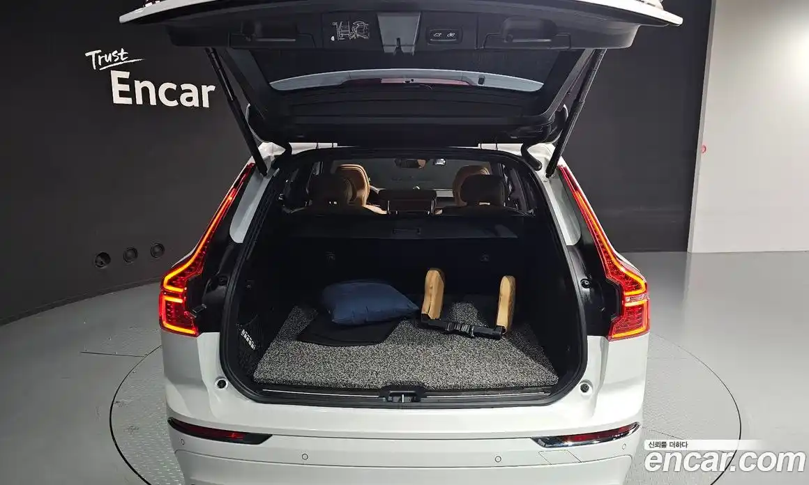 Volvo XC60 2021 2.0 гидро в Москве № 1836824, фото 24