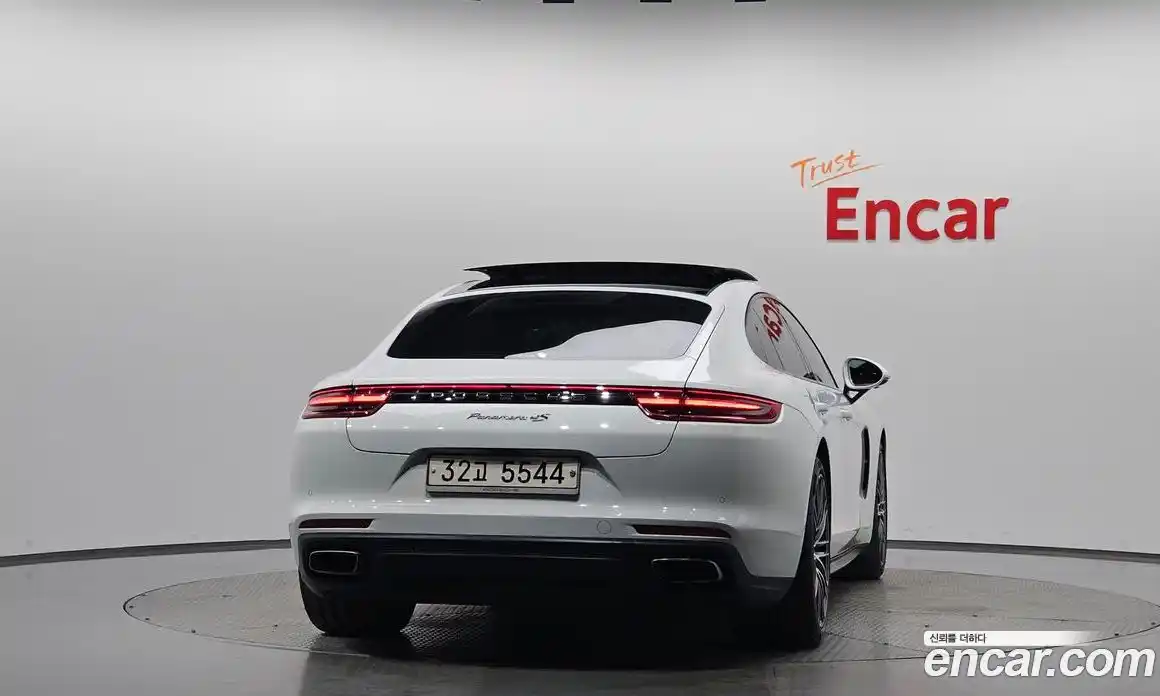Porsche Panamera 2018 3.0 гидро в Москве № 1837106, фото 3