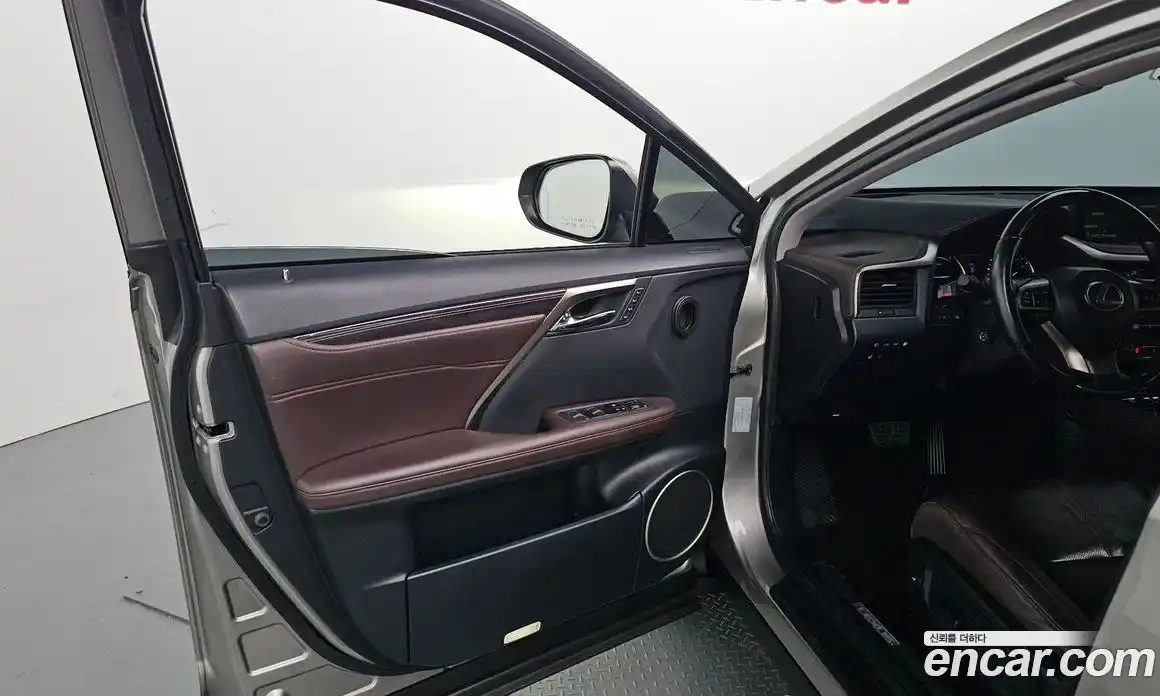 Lexus RX 2022 3.5 гидро в Москве № 1837942, фото 14