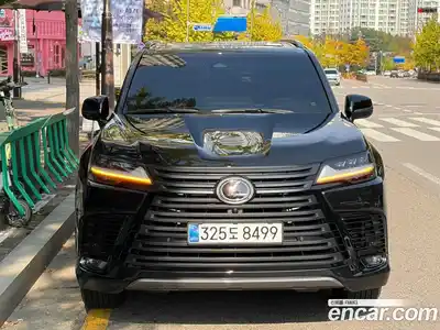Lexus LX, 2025
