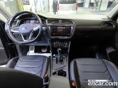 Volkswagen Tiguan 2023 2.0 гидро в Москве № 1838251, миниатюра 10