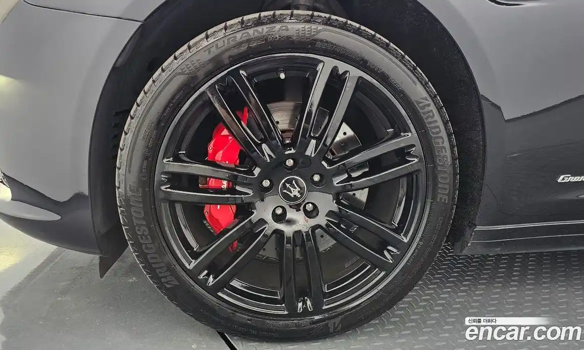 Maserati Quattroporte 2018 3.0 гидро, фото 5