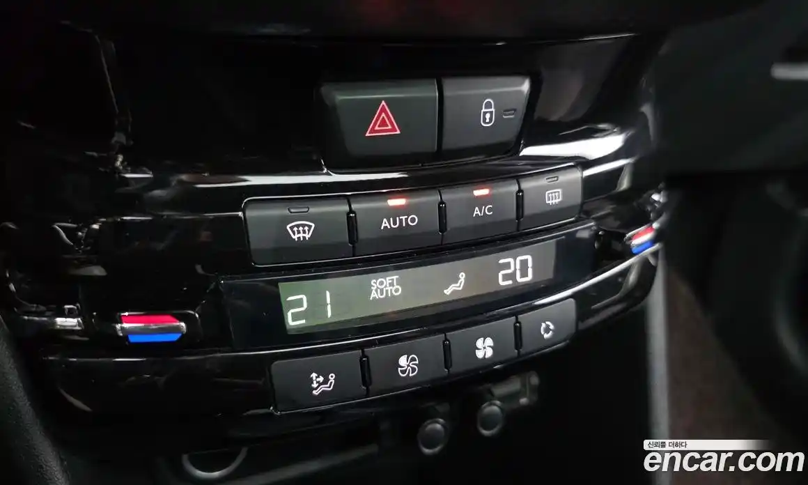 Peugeot 2008 2019 1.5 гидро в Москве, фото 22