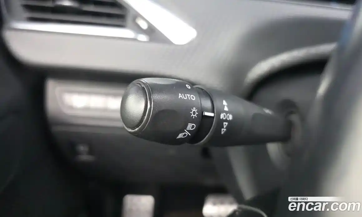 Peugeot 2008 2019 1.5 гидро в Москве, фото 27