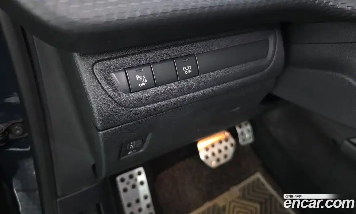 Peugeot 2008 2019 1.5 гидро в Москве, фото 30