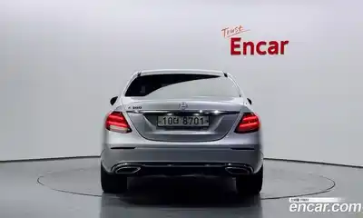 Mercedes-Benz E-Class 2018 2.0 гидро в Москве № 195162, миниатюра 4