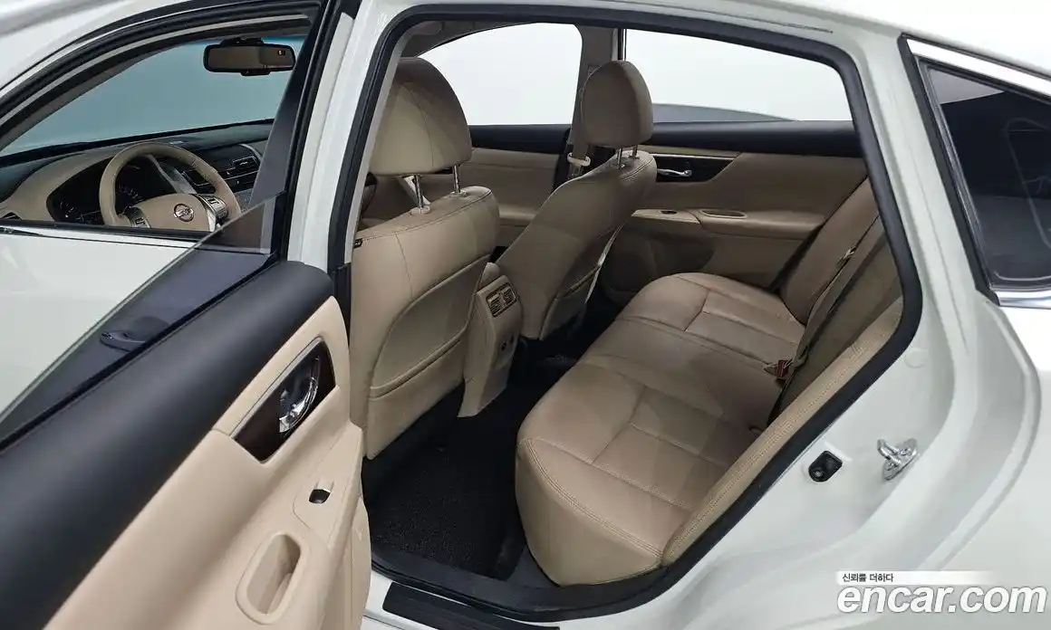 Nissan Altima 2016 2.5 гидро в Москве № 284975, фото 12