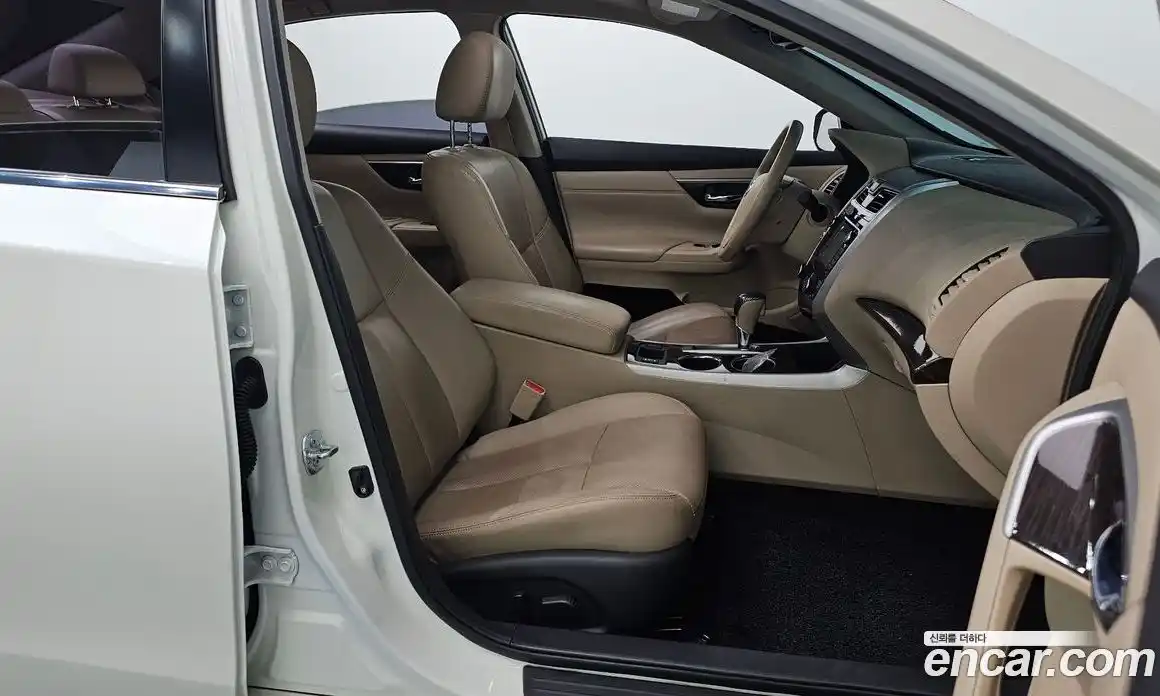 Nissan Altima 2016 2.5 гидро в Москве № 284975, фото 10