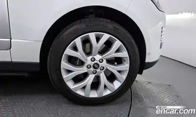 Land Rover Range-Rover 2018 4.4 гидро в Москве № 894752, миниатюра 4
