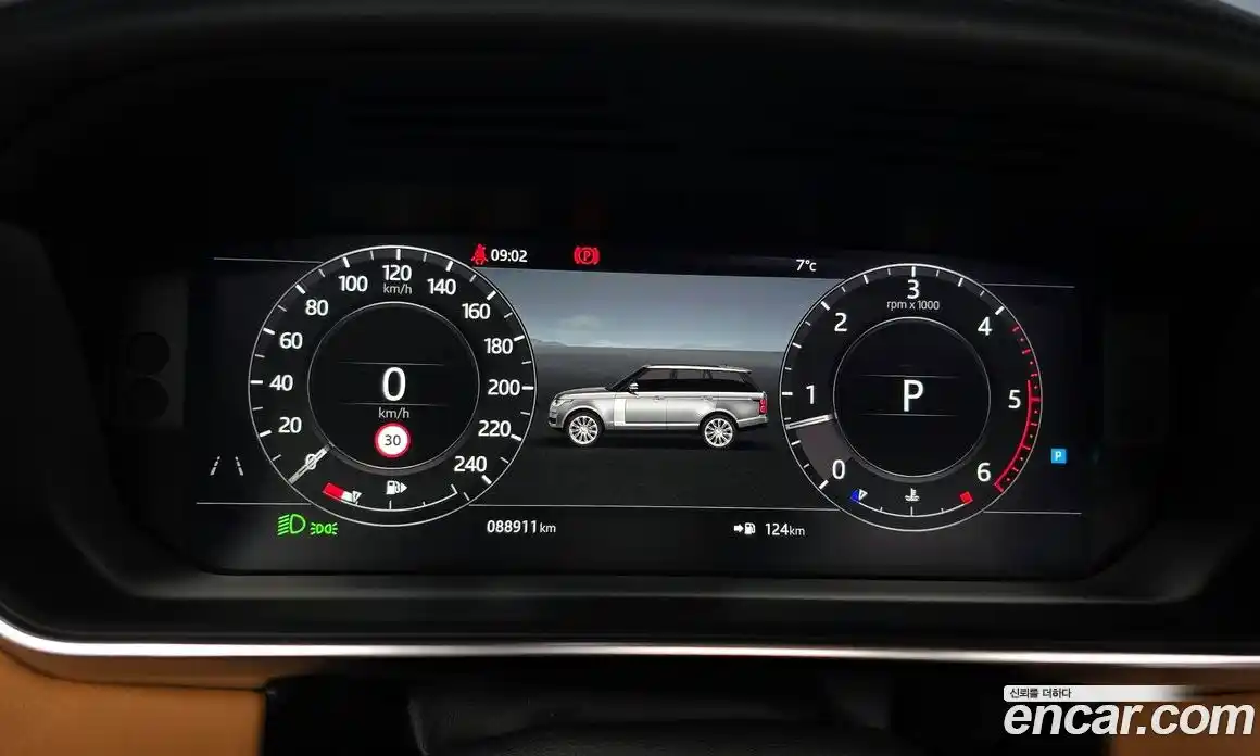 Land Rover Range-Rover 2018 4.4 гидро в Москве № 894752, фото 7