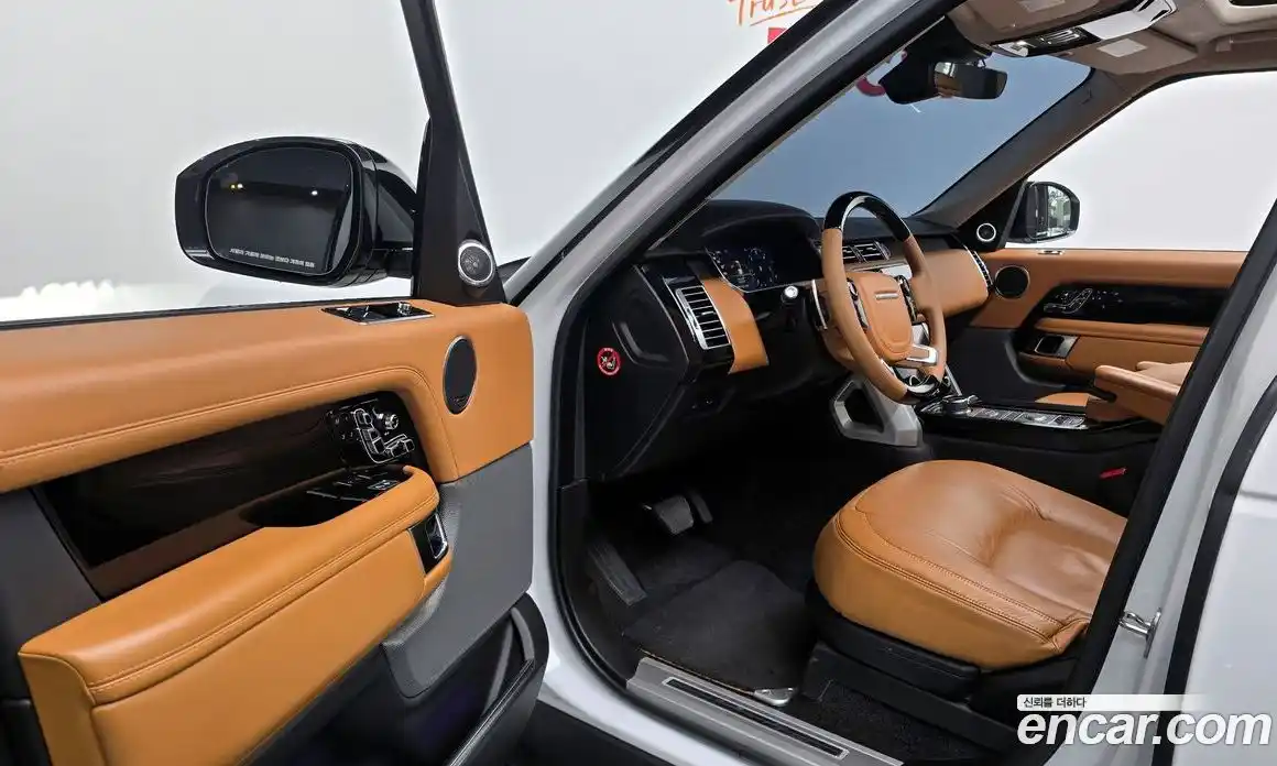 Land Rover Range-Rover 2018 4.4 гидро в Москве № 894752, фото 10